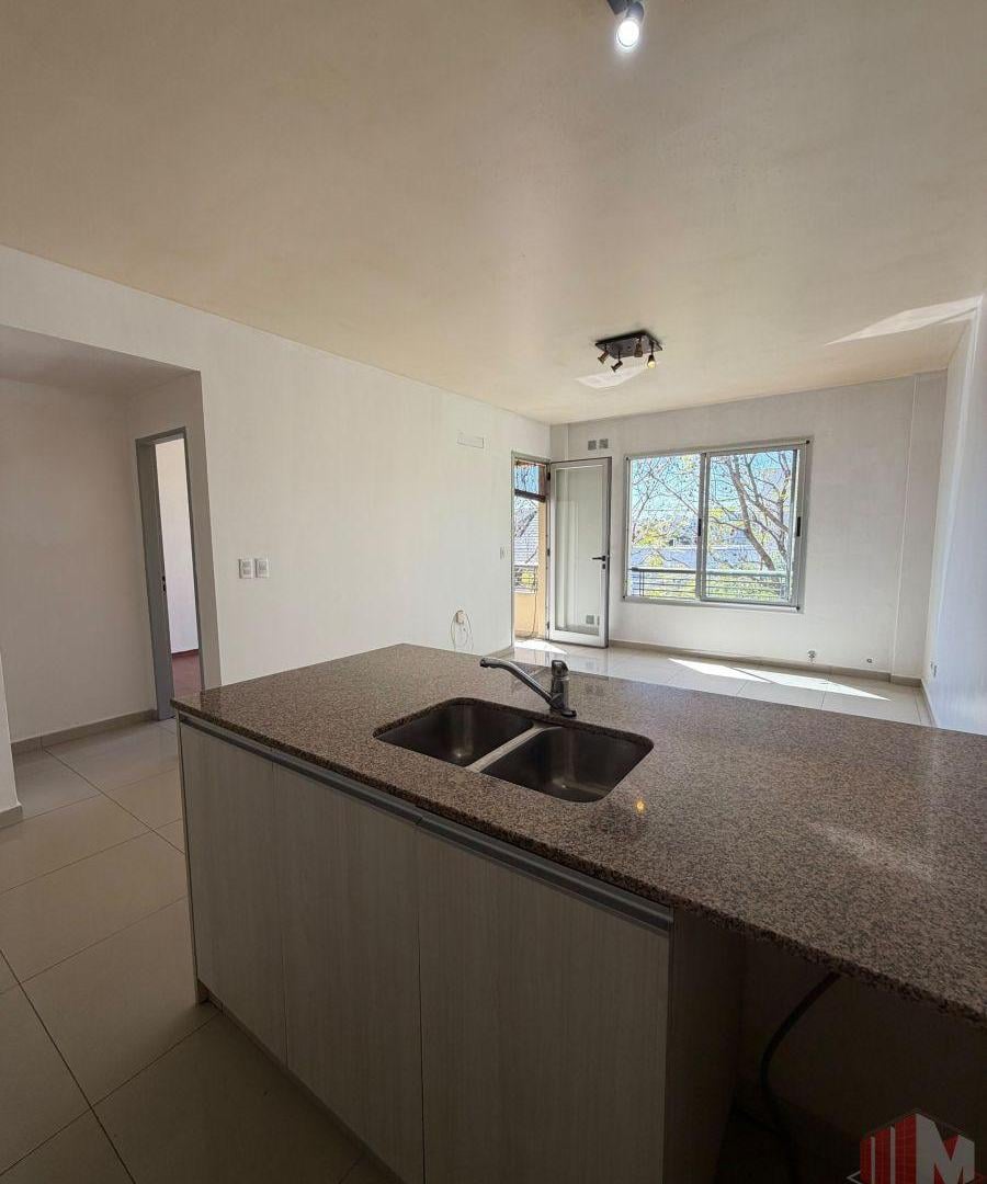 Foto de Departamento en alquiler c/ cochera en Tapiales, imagen 5