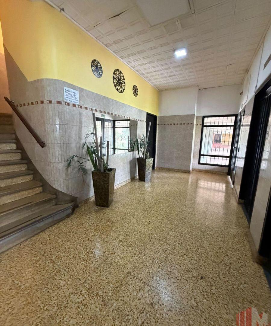 Foto de Departamento en venta c/ cochera en Villa Celina, imagen 1