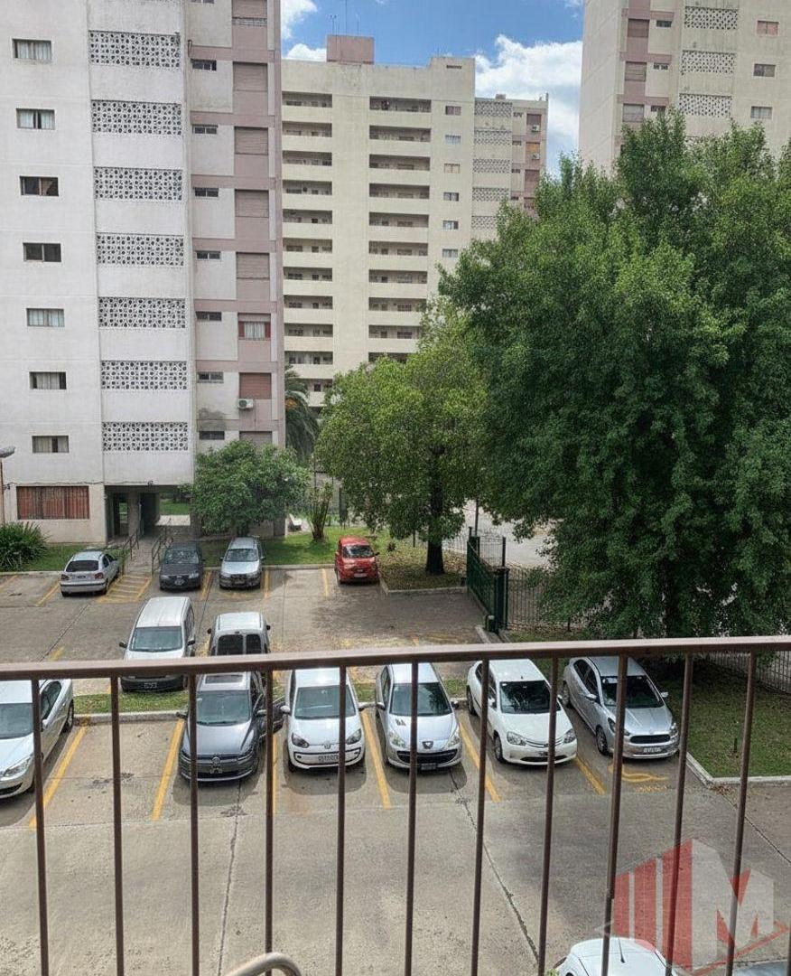 Foto de Departamento en venta c/ cochera en Tapiales, imagen 1