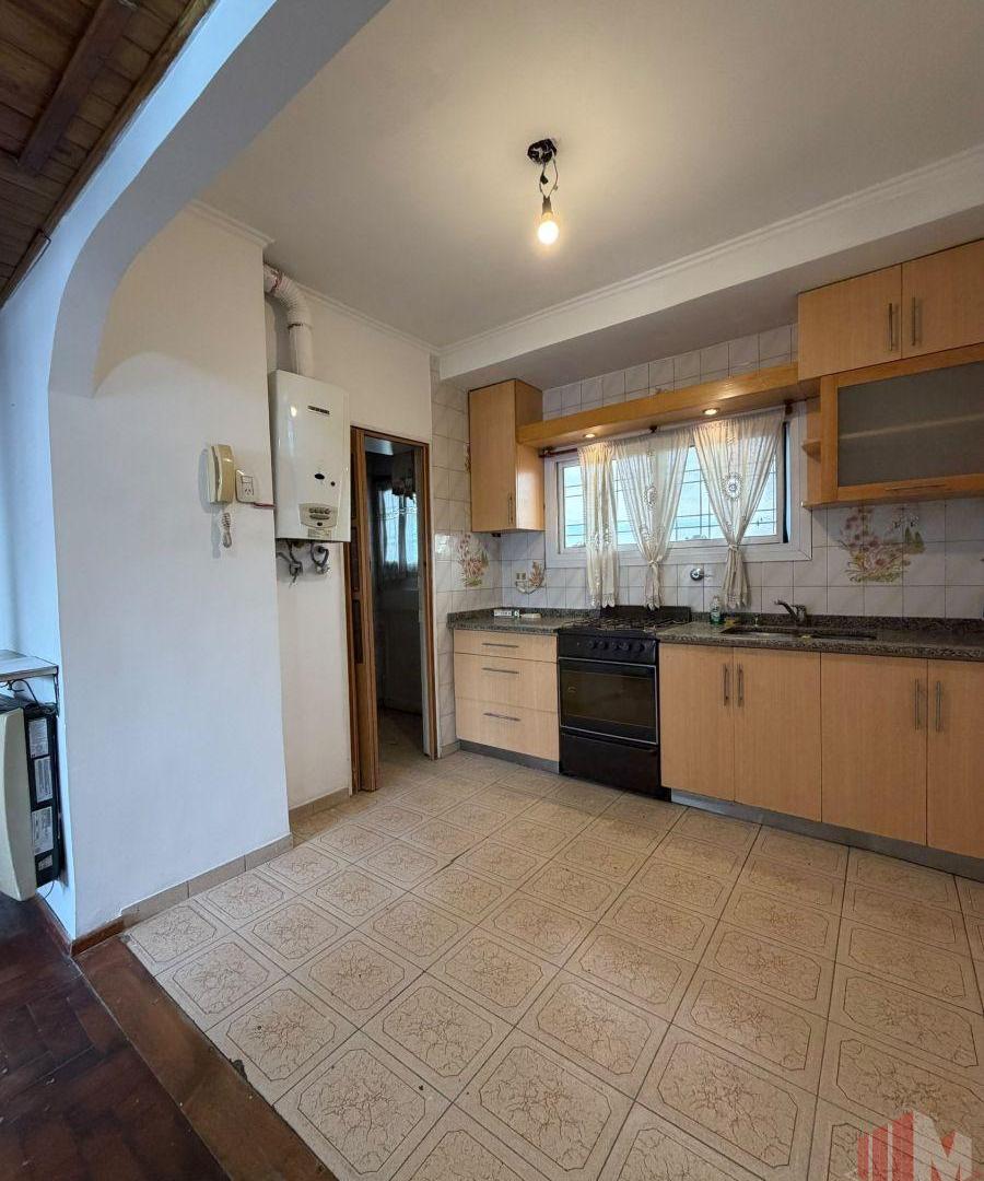Foto de Departamento en alquiler c/ cochera en Tapiales, imagen 3