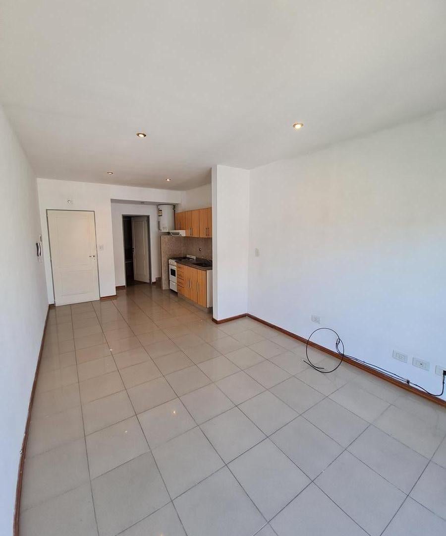 Foto de Departamento en Alquiler en Tapiales, imagen 3