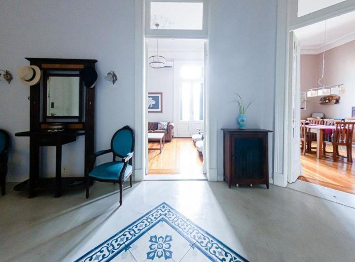 VENTA PISO- EXCELENTE ESTADO -MONSERRAT 2