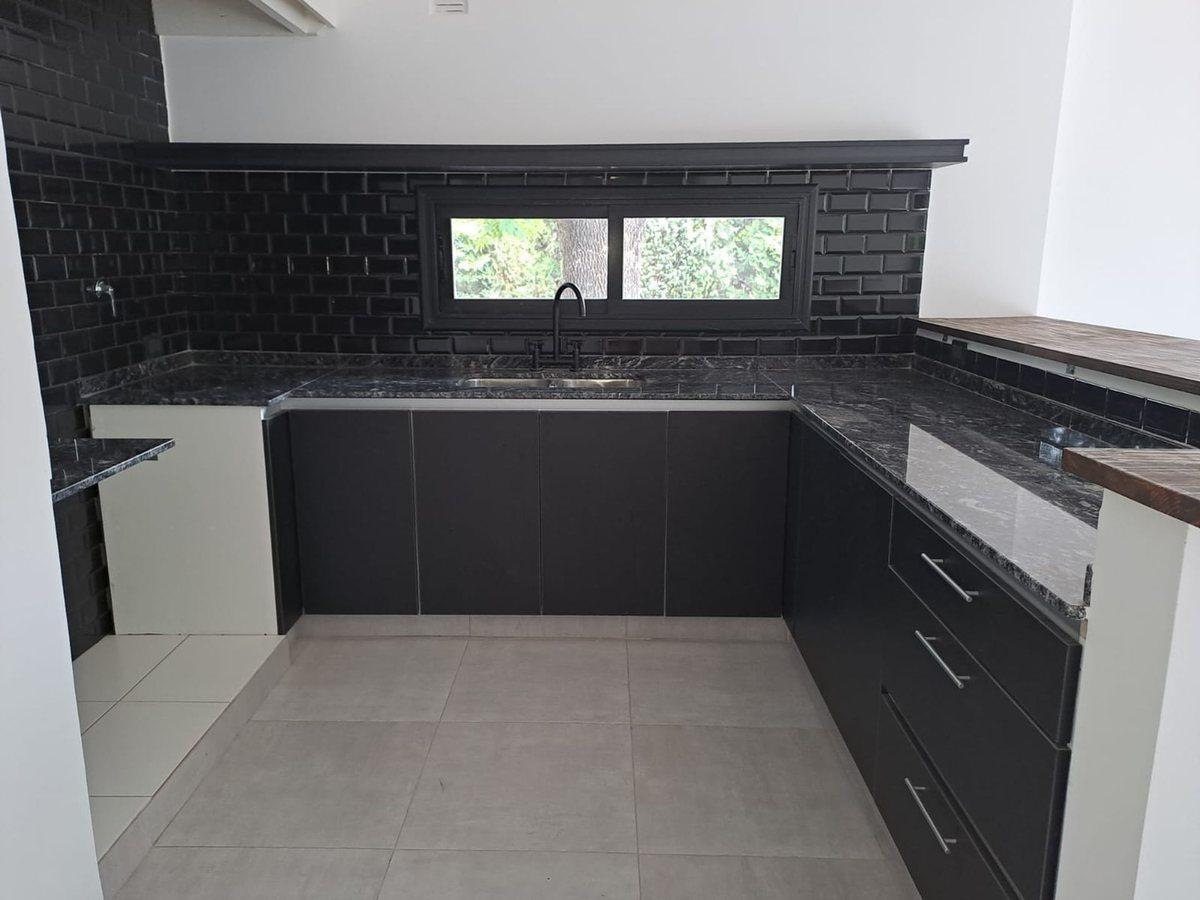 Venta Casa 4 ambientes Country Banco Provincia