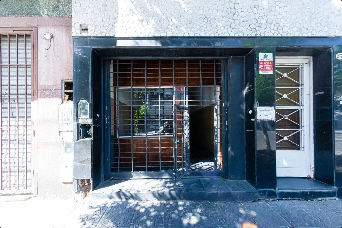 Venta Casa Pompeya 3 dorm Terraza Patio 2 Locales 5