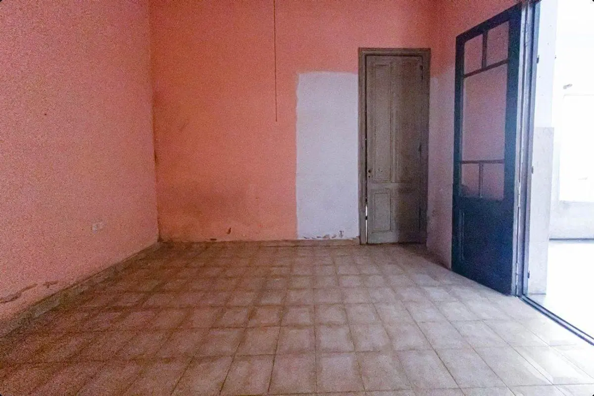 Venta 2 LOCALES Pompeya + CASA 3 dorm, terraza 4