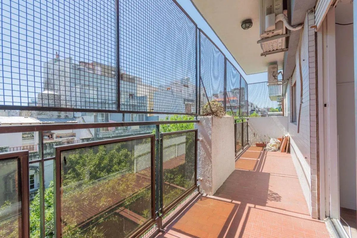 VENTA – 4 amb – dependencia – cochera – todo Luz 5