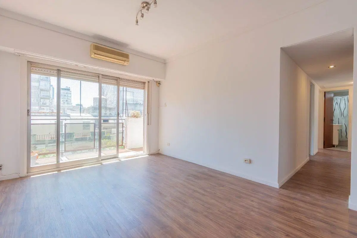VENTA – 4 amb – dependencia – cochera – todo Luz 2