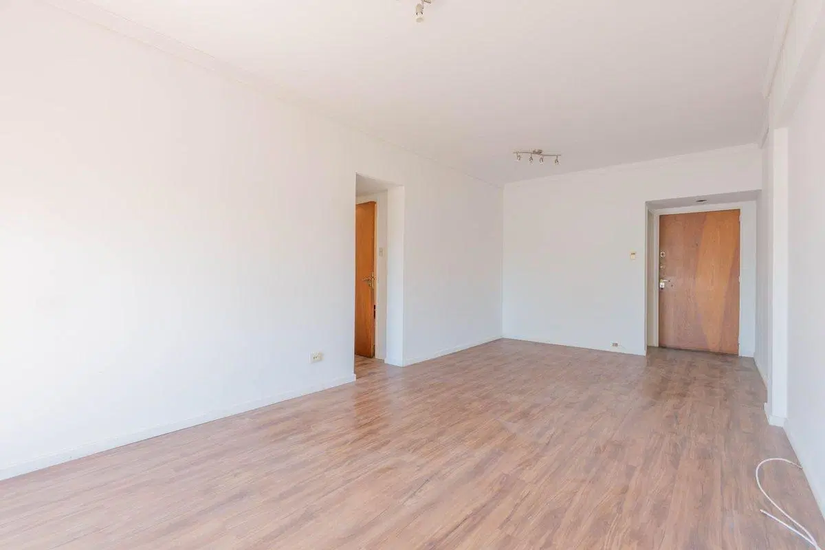 VENTA – 4 amb – dependencia – cochera – todo Luz 3