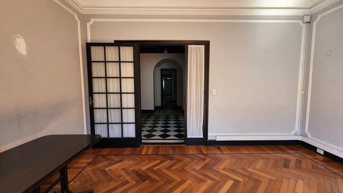 Venta departamento semipiso 5 ambientes Monserrat 2