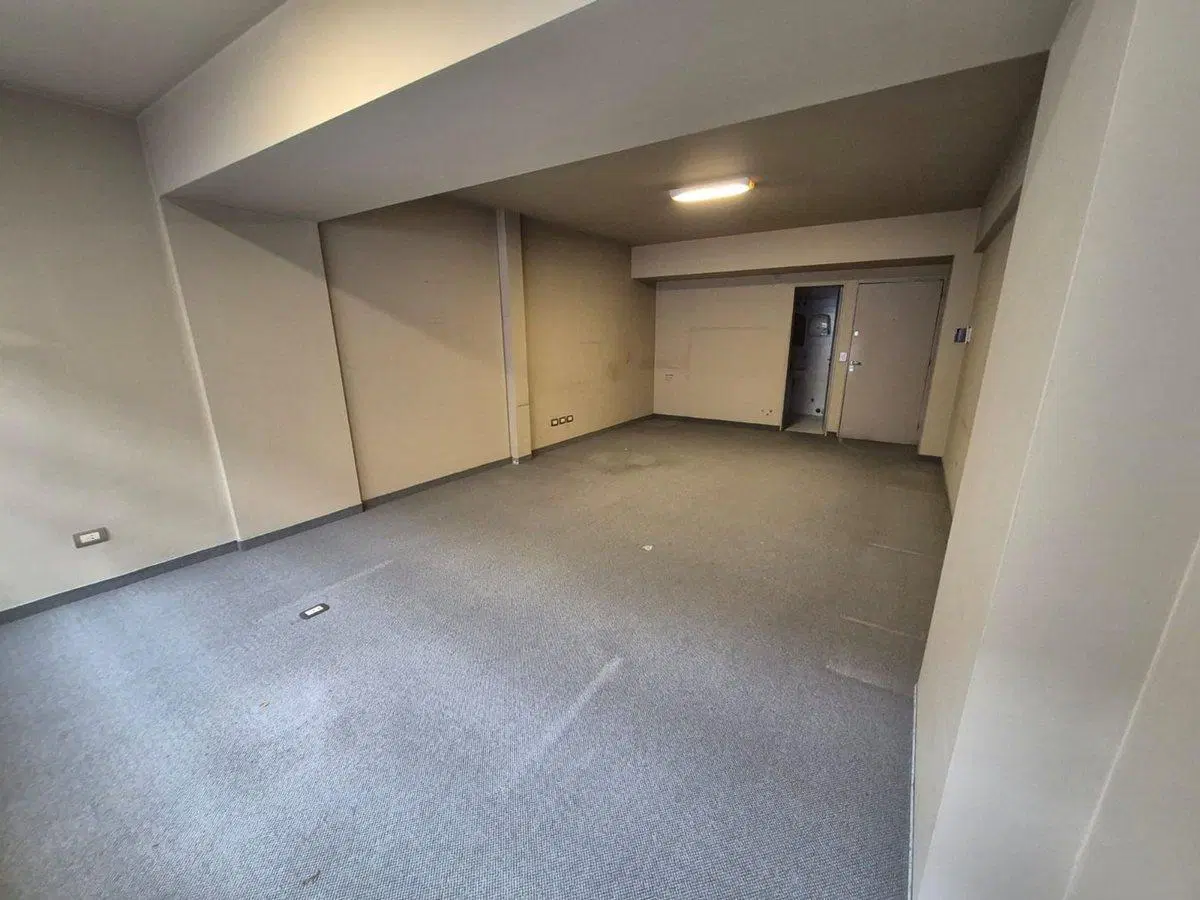 Venta Oficina - Microcentro - Con RENTA HASTA 9/27 4