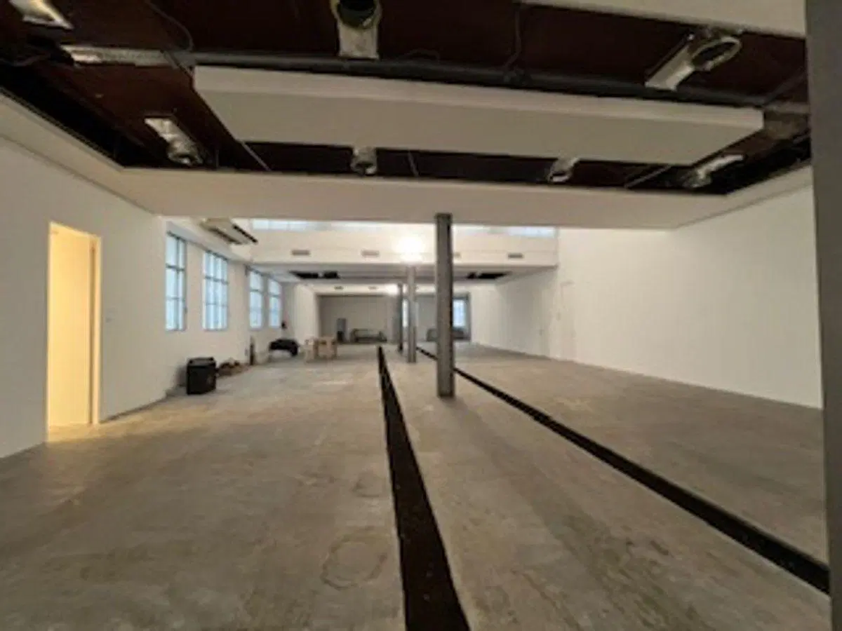 Venta Oficina Planta Abierta en el Centro-Retiro 5