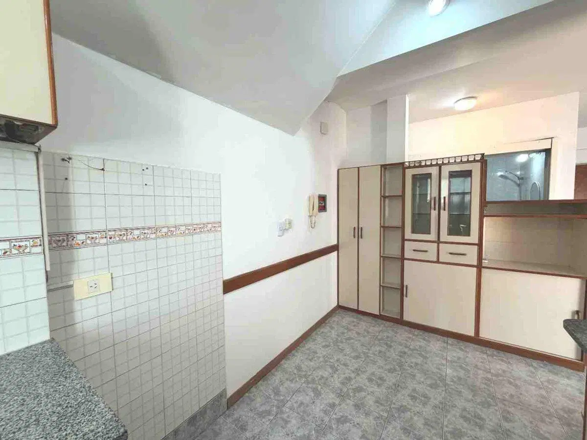 2 ambientes con cochera y balcón terraza 4