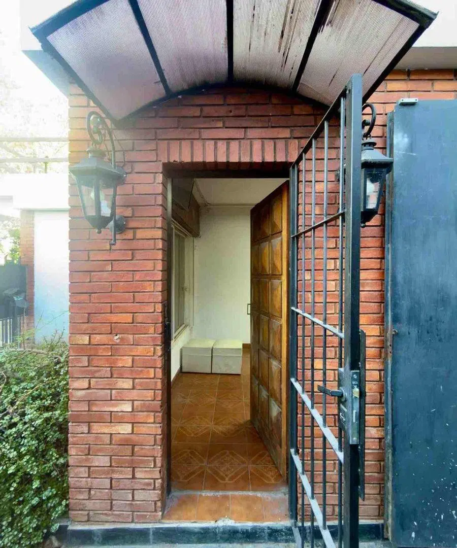 Alquiler depósito, local y oficinas en Ituzaingó 5