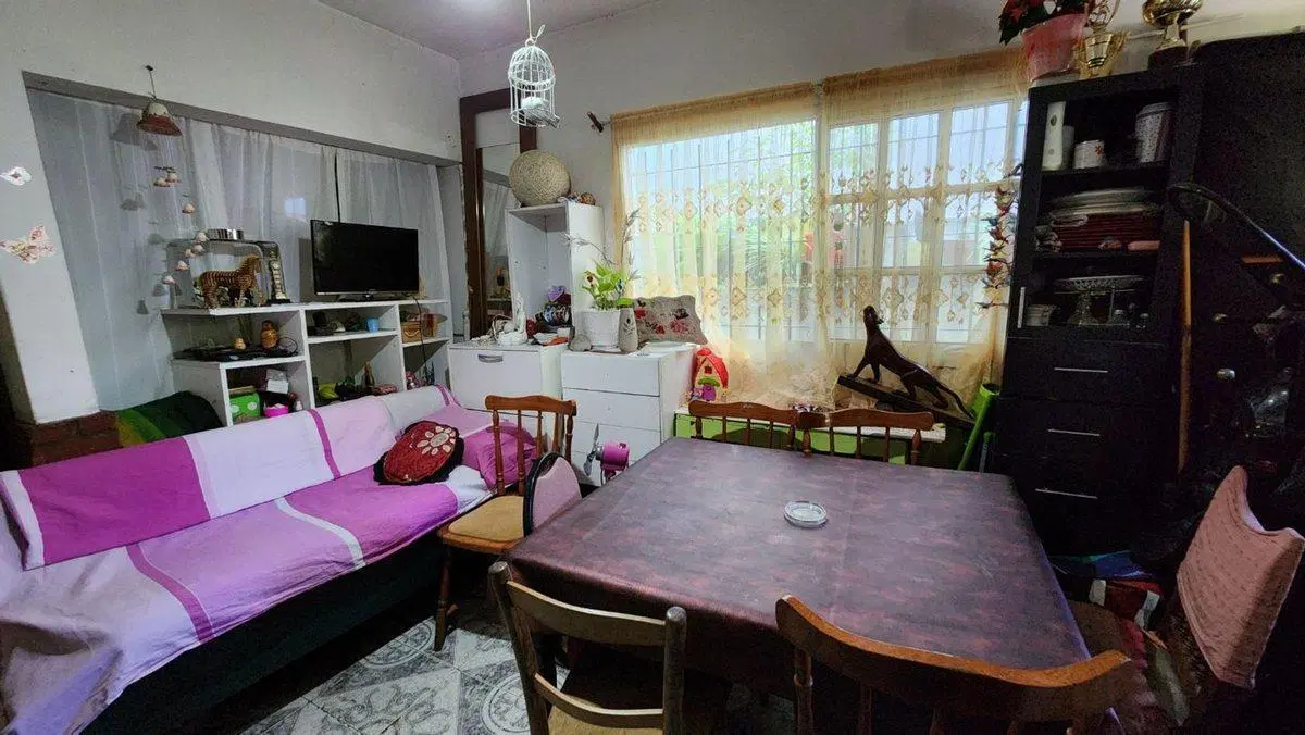 VENTA CASA 4 AMBIENTES A REFACCIONAR EN VERSALLES 5