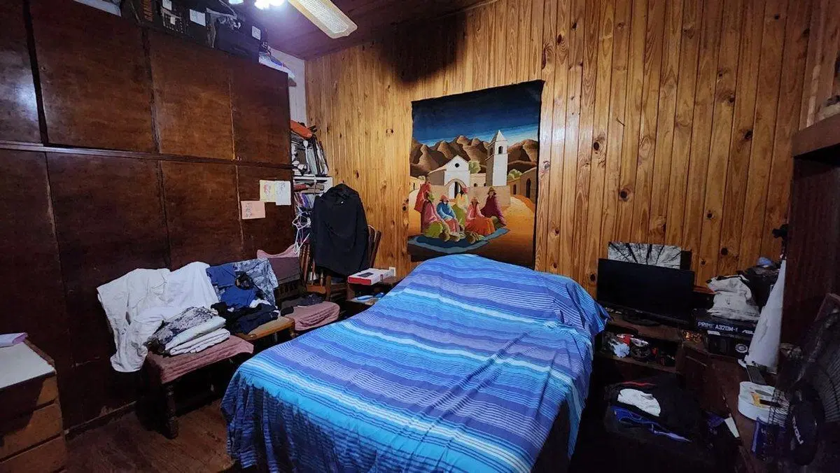 VENTA CASA 4 AMBIENTES A REFACCIONAR EN VERSALLES 2