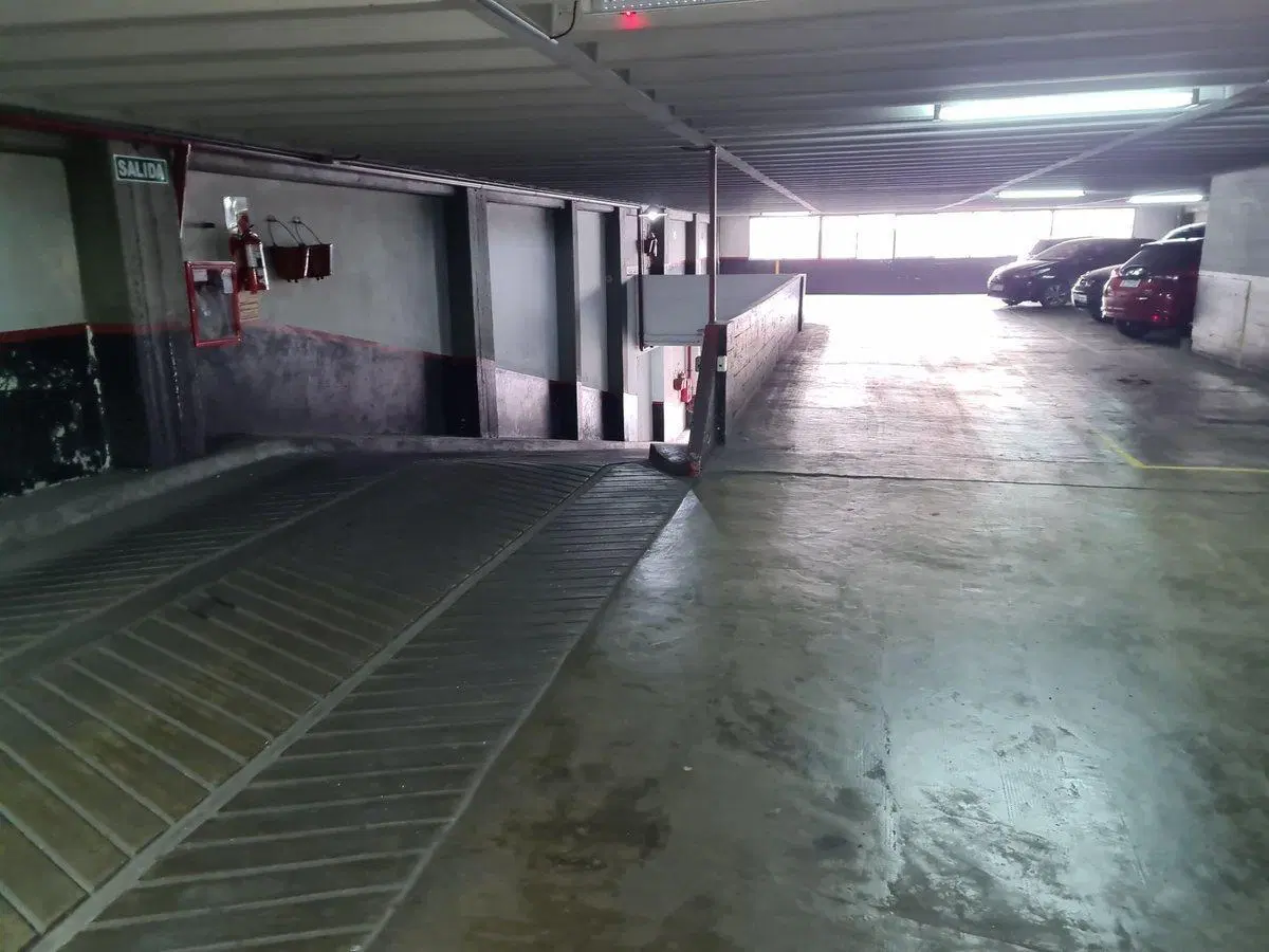 COCHERA EN VENTA (SAN NICOLAS) 2