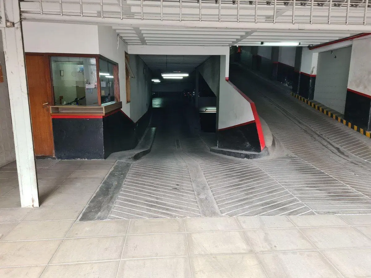 COCHERA EN VENTA (SAN NICOLAS) 5