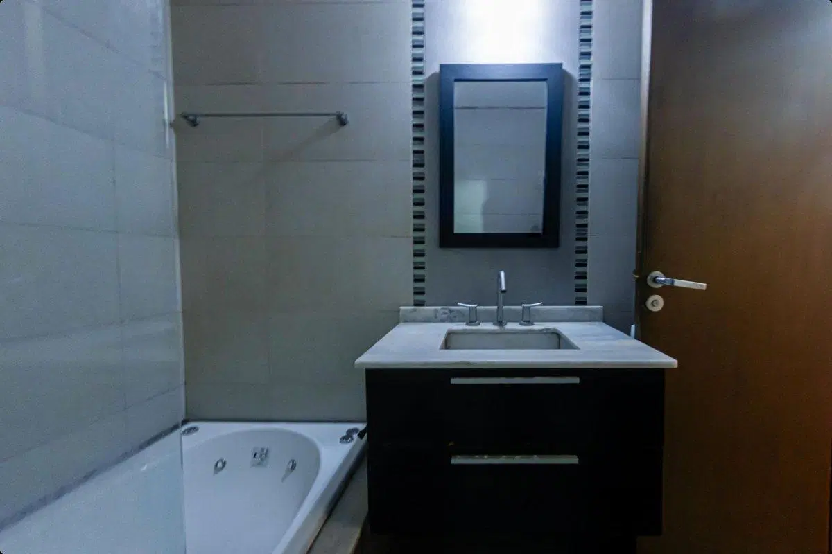 CASA DE 6 AMBIENTES GARAGE QUINCHO JARDIN QUILMES 5