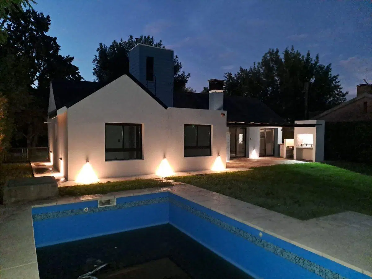 Venta Casa 4 ambientes Country Banco Provincia 2