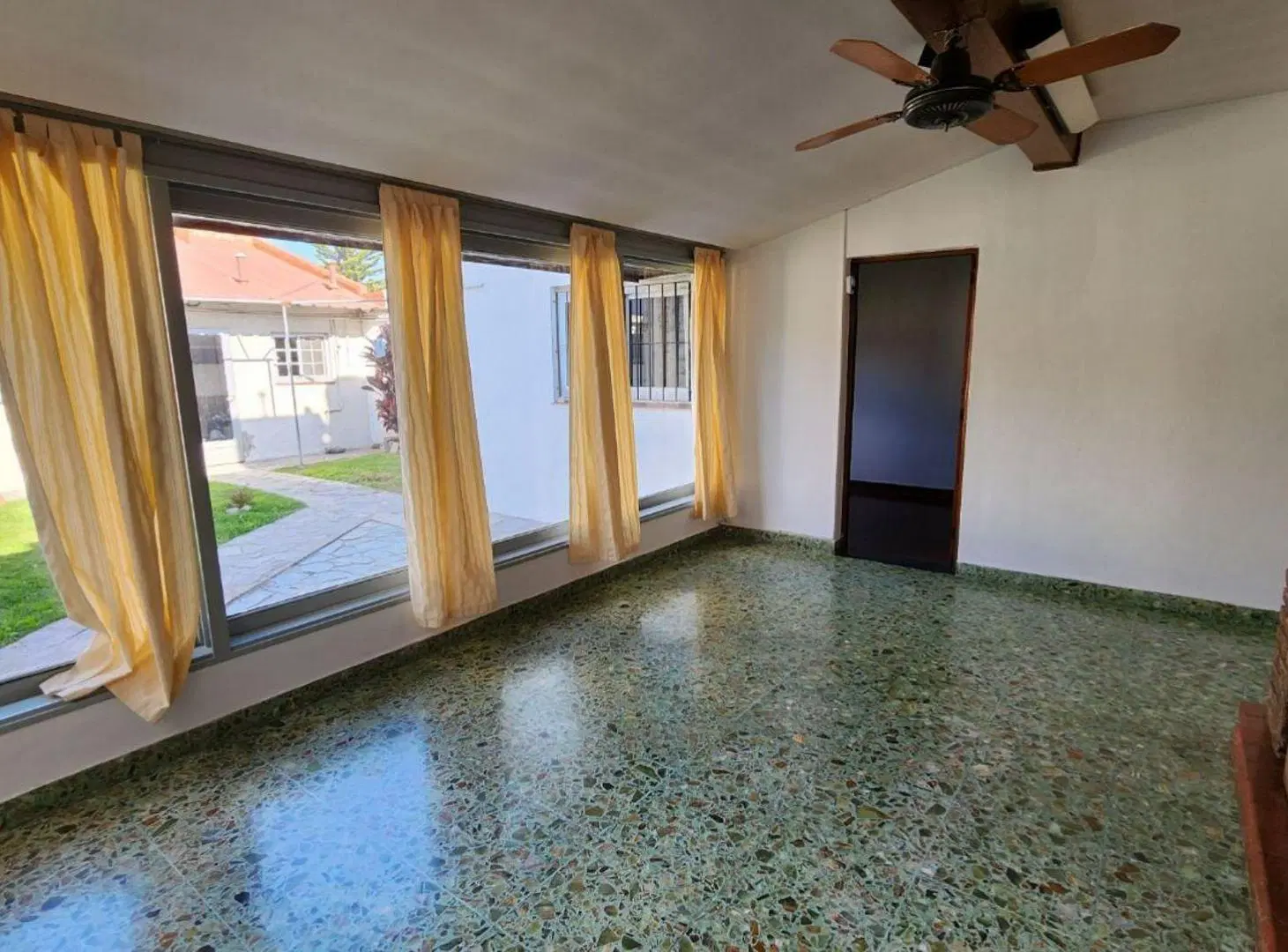 VENTA CASA 5 AMBIENTES EN QUILMES - APTO CREDITO 5