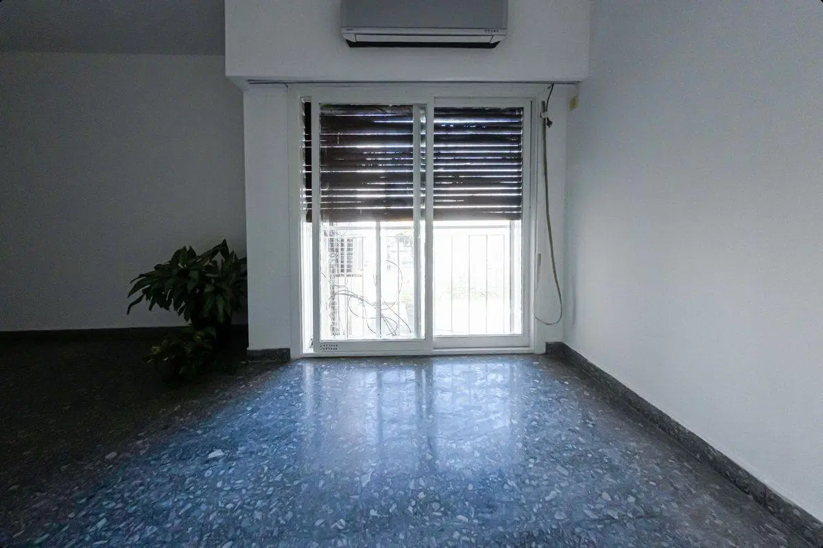 Venta 3 ambientes con cochera Flores 5