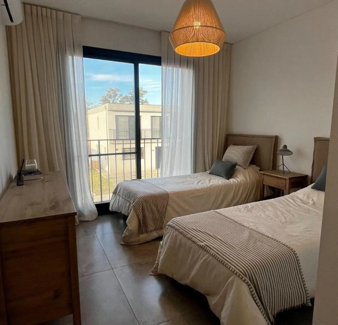 Duplex 4 Ambientes con amenities en Benavidez 3