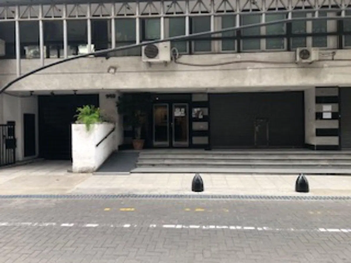Venta Oficina - Microcentro - Con RENTA HASTA 9/27 4