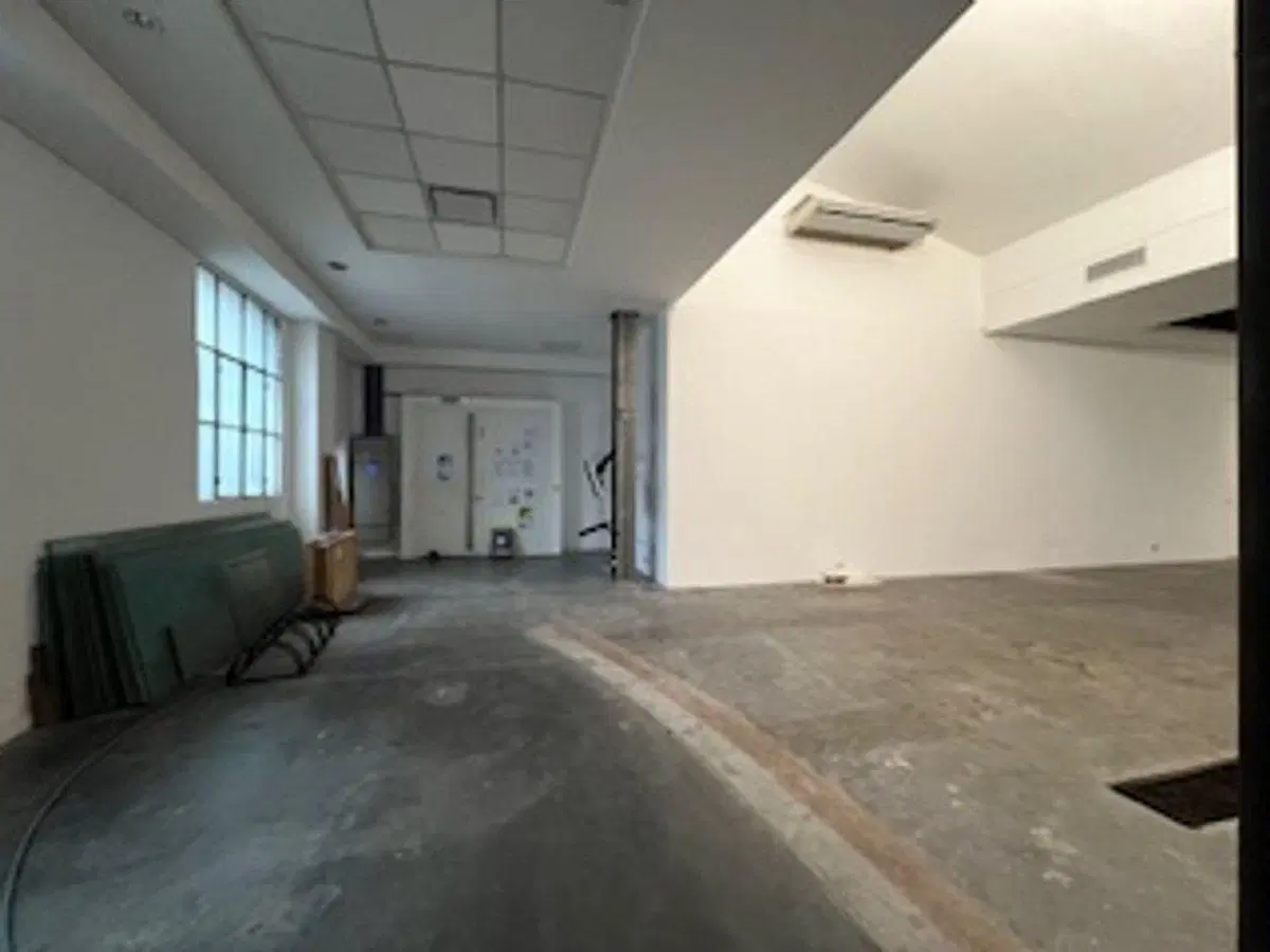 Venta Oficina Planta Abierta en el Centro-Retiro 5