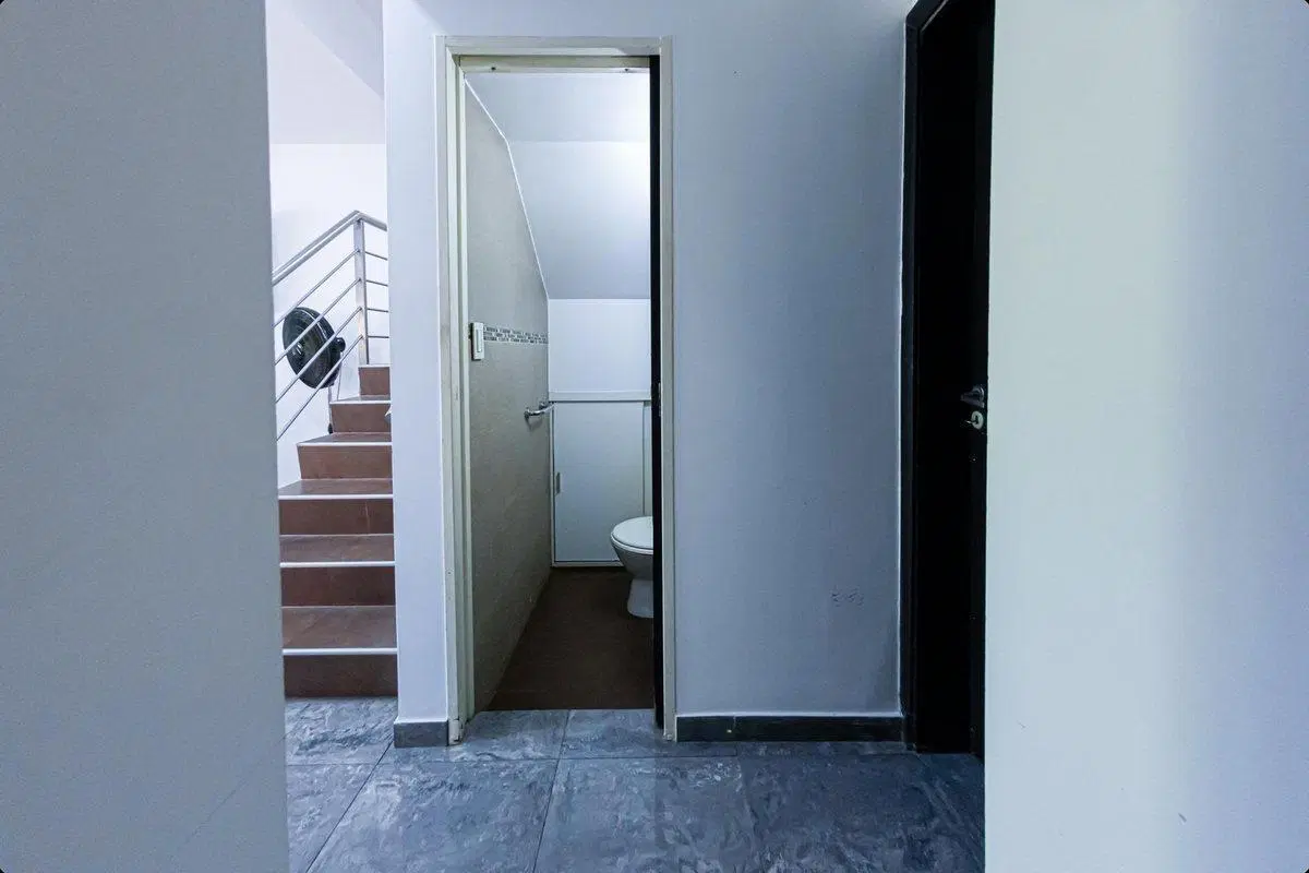 CASA DE 6 AMBIENTES GARAGE QUINCHO JARDIN QUILMES 4