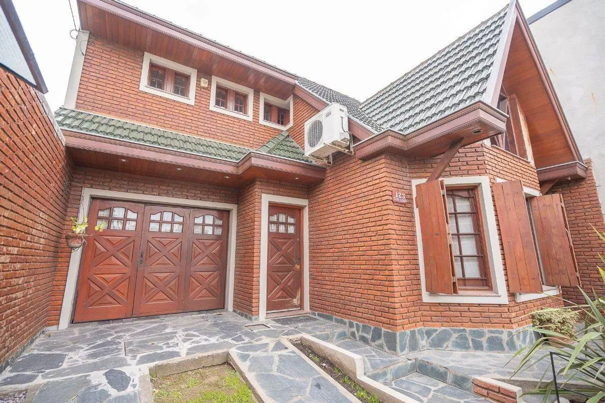 OPORTUNIDAD CASA C/ JARDIN QUINCHO BERNAL QUILMES 5