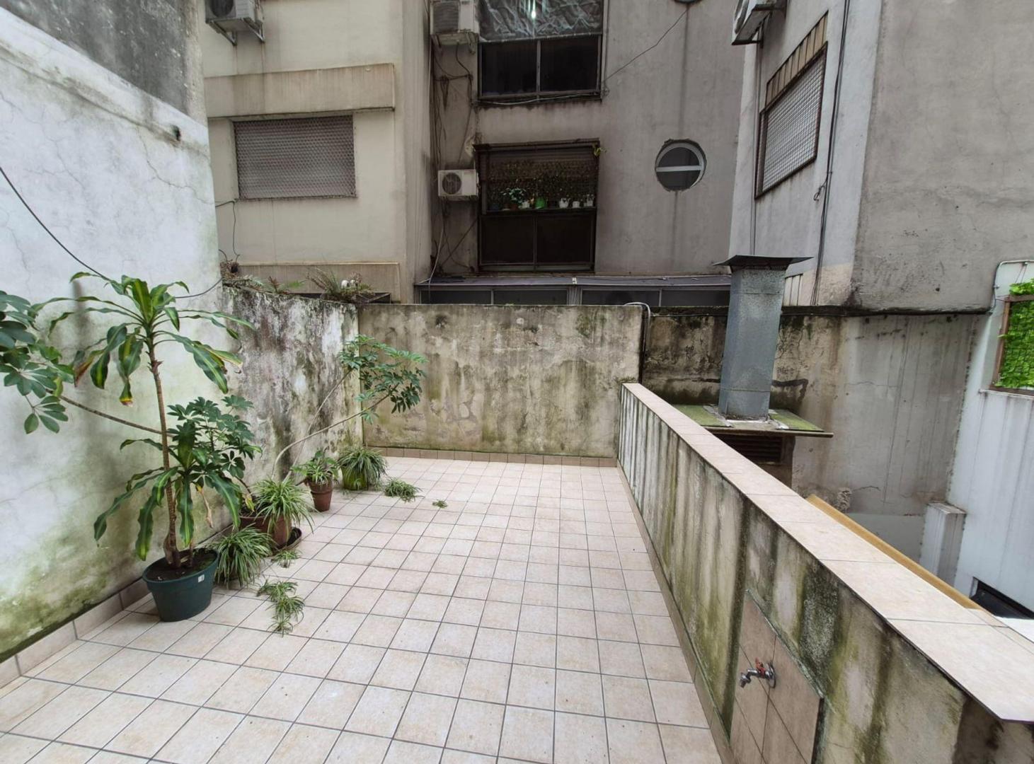 Foto de Venta departamento 2 ambientes con patio Caballito, imagen 2