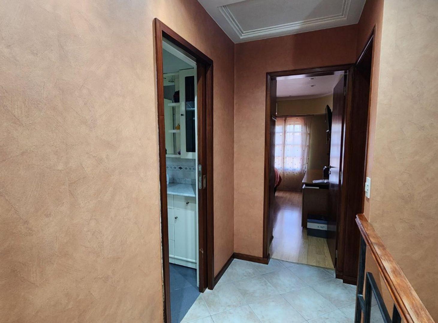Foto de HERMOSA CASA EN VENTA - 5 AMBIENTES EN QUILMES, imagen 4