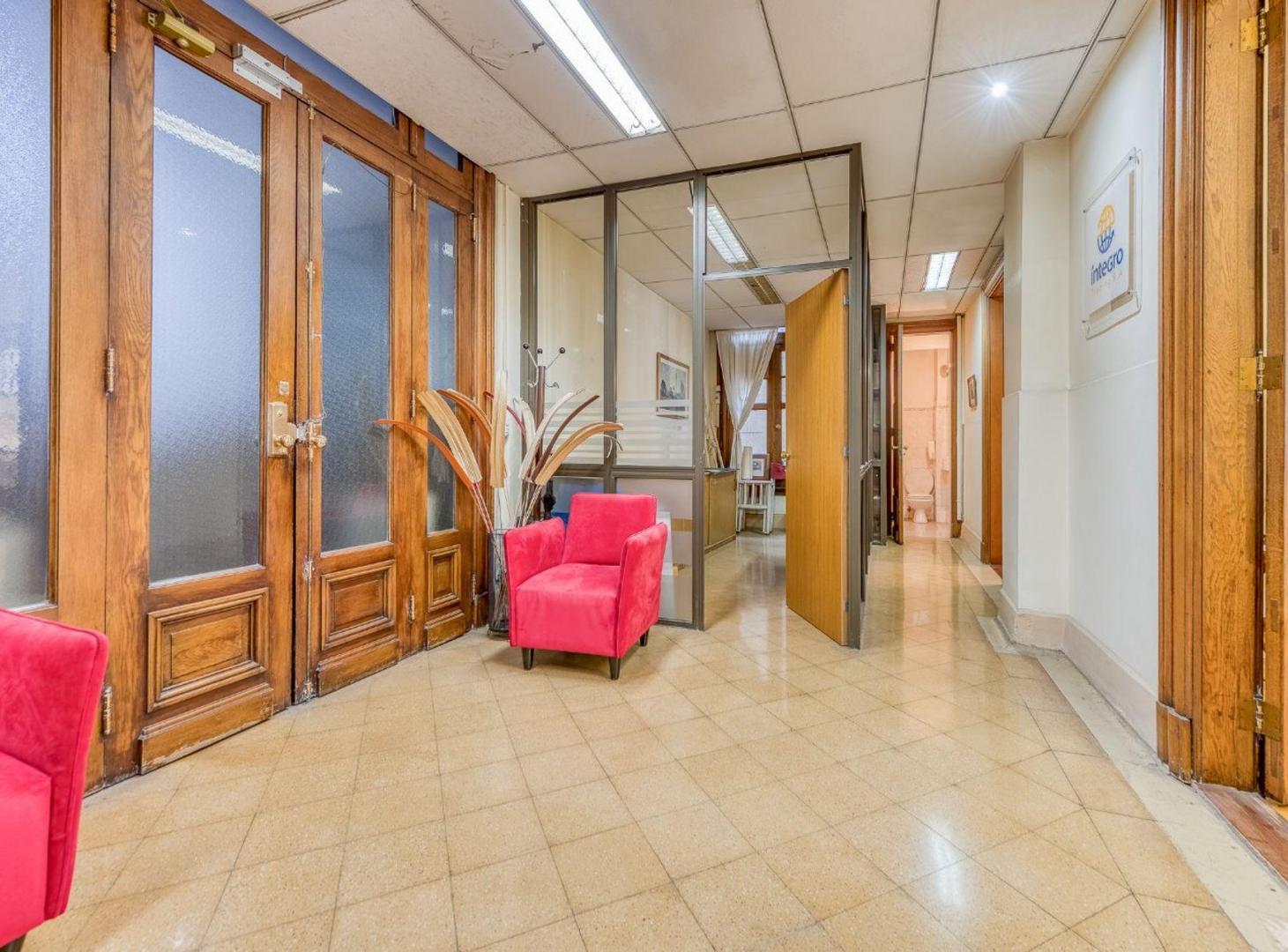 Foto de VENTA OFICINA DE ESTILO EN GALERIA ROVERANO, imagen 4