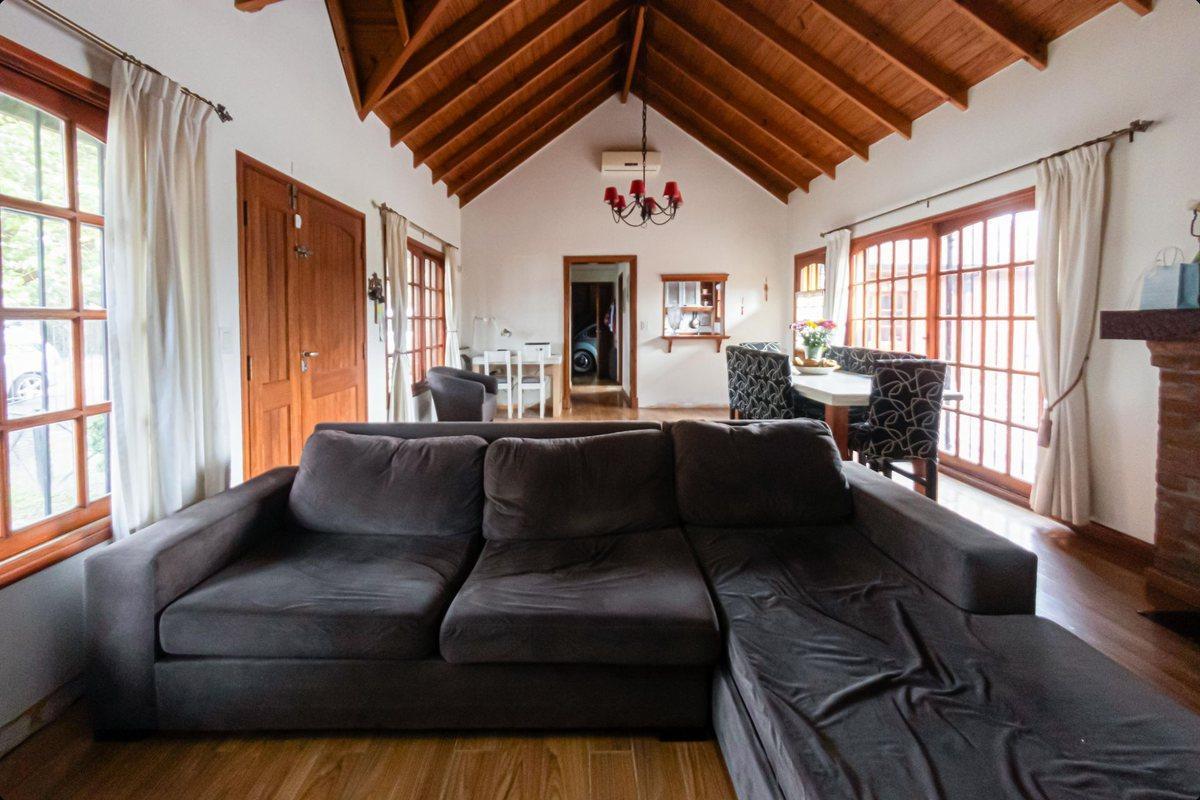 Foto de Chalet Casa Quinta Jardín Pileta Quincho Ranelagh, imagen 4