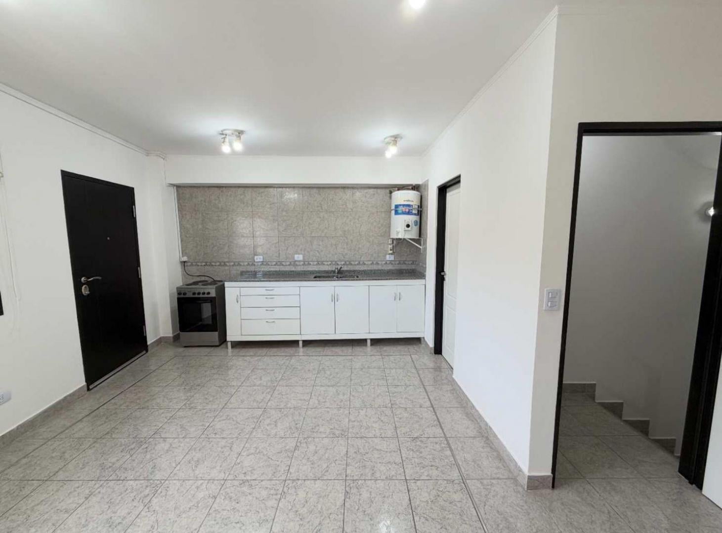 Foto de PH 3 ambientes + local comercial. Sin expensas., imagen 5