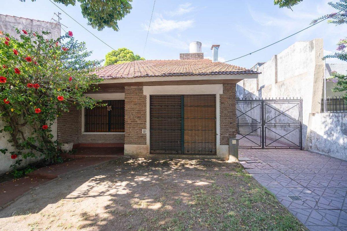 Foto de VENTA CASA EN BLOCK COMPUESTA POR DOS U. BANFIELD, imagen 5
