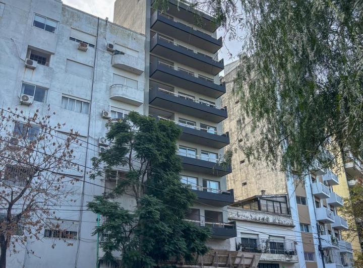 VENTA PARQUE CHACABUCO DEPARTAMENTO  3 AMBIENTES 2