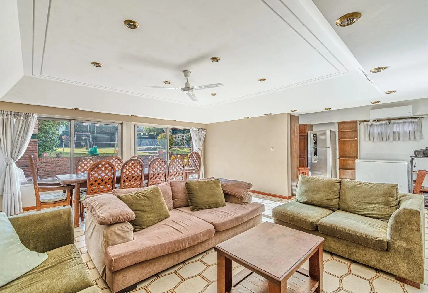 Casa a la venta de 4 dormitorios en Ballerster - imponente parque con piscina 3