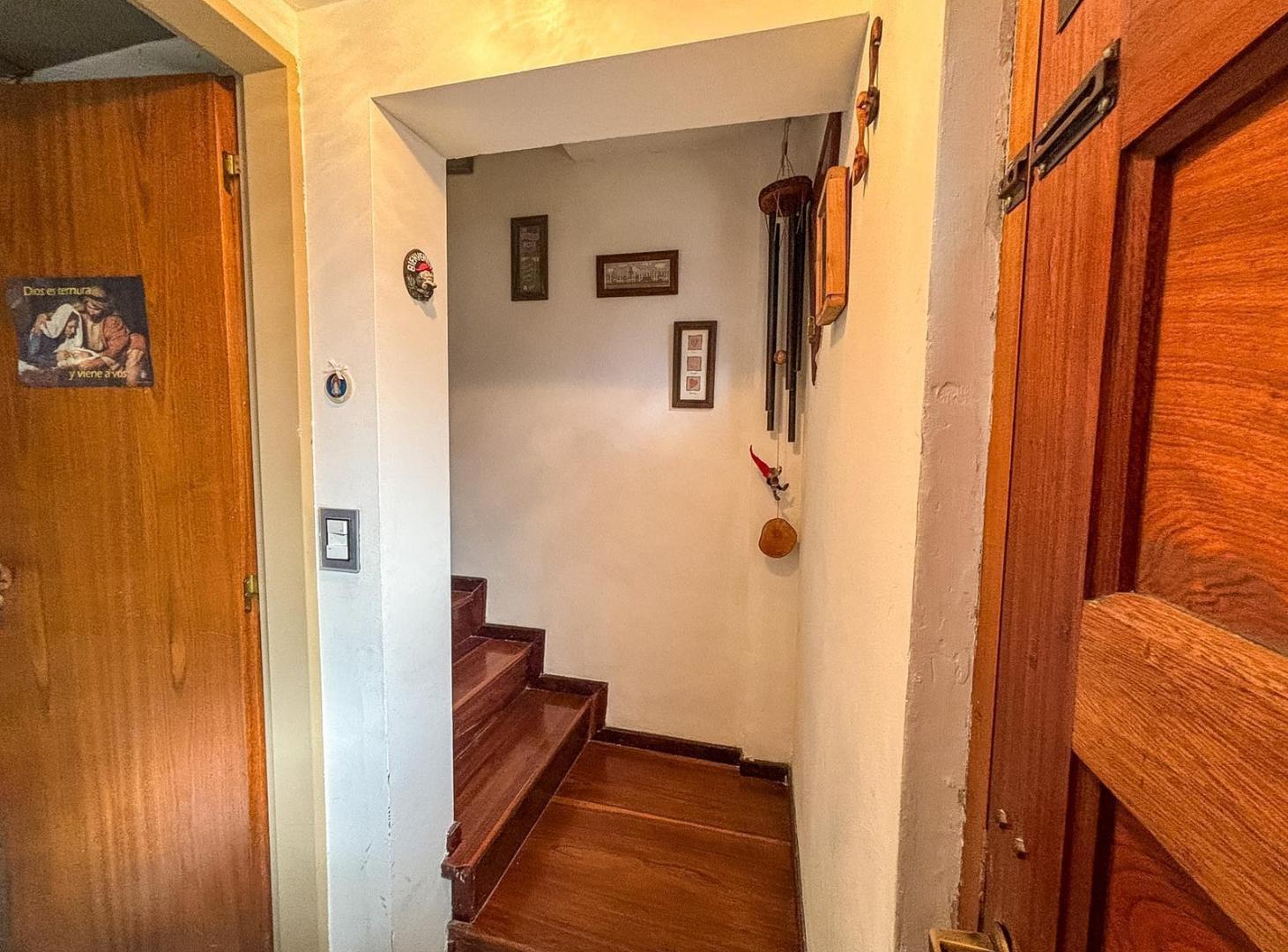 Foto de Venta PH triplex en Saavedra 3 ambientes garage para 2 autos, terraza, imagen 2