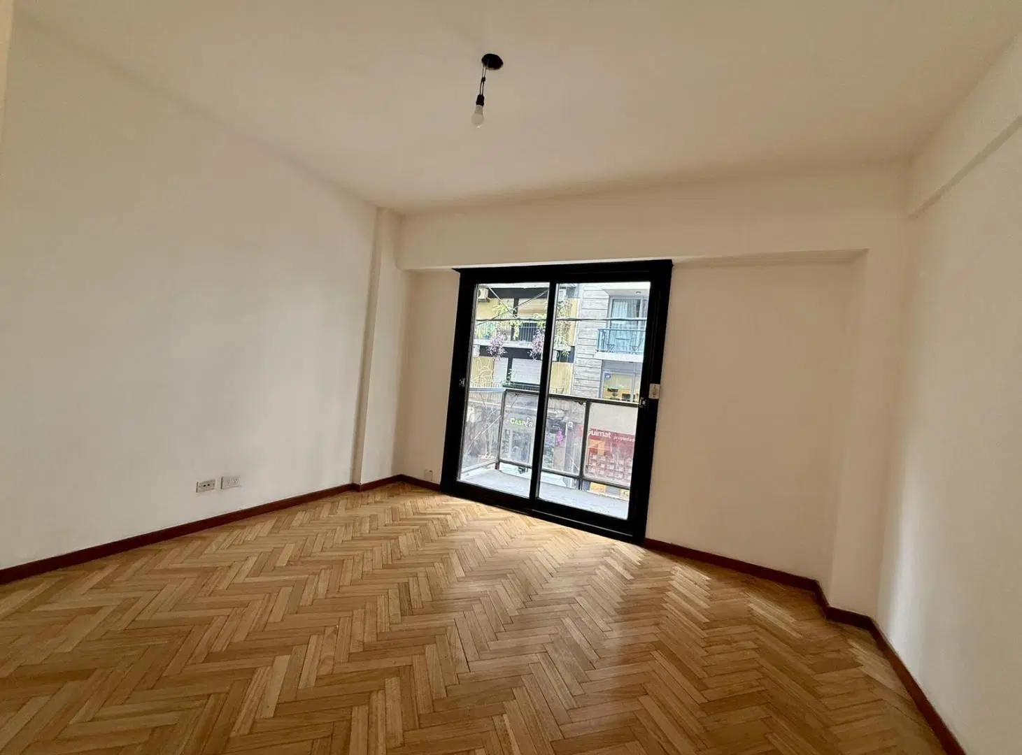 Departamento Venta 4 amb Frente   Dependencia   Cochera y Baulera 3