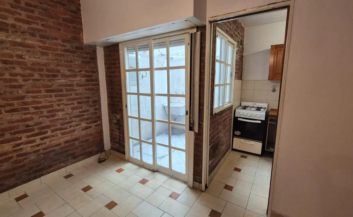 Monoambiente a la venta en Caballito Planta Baja con Patio 5