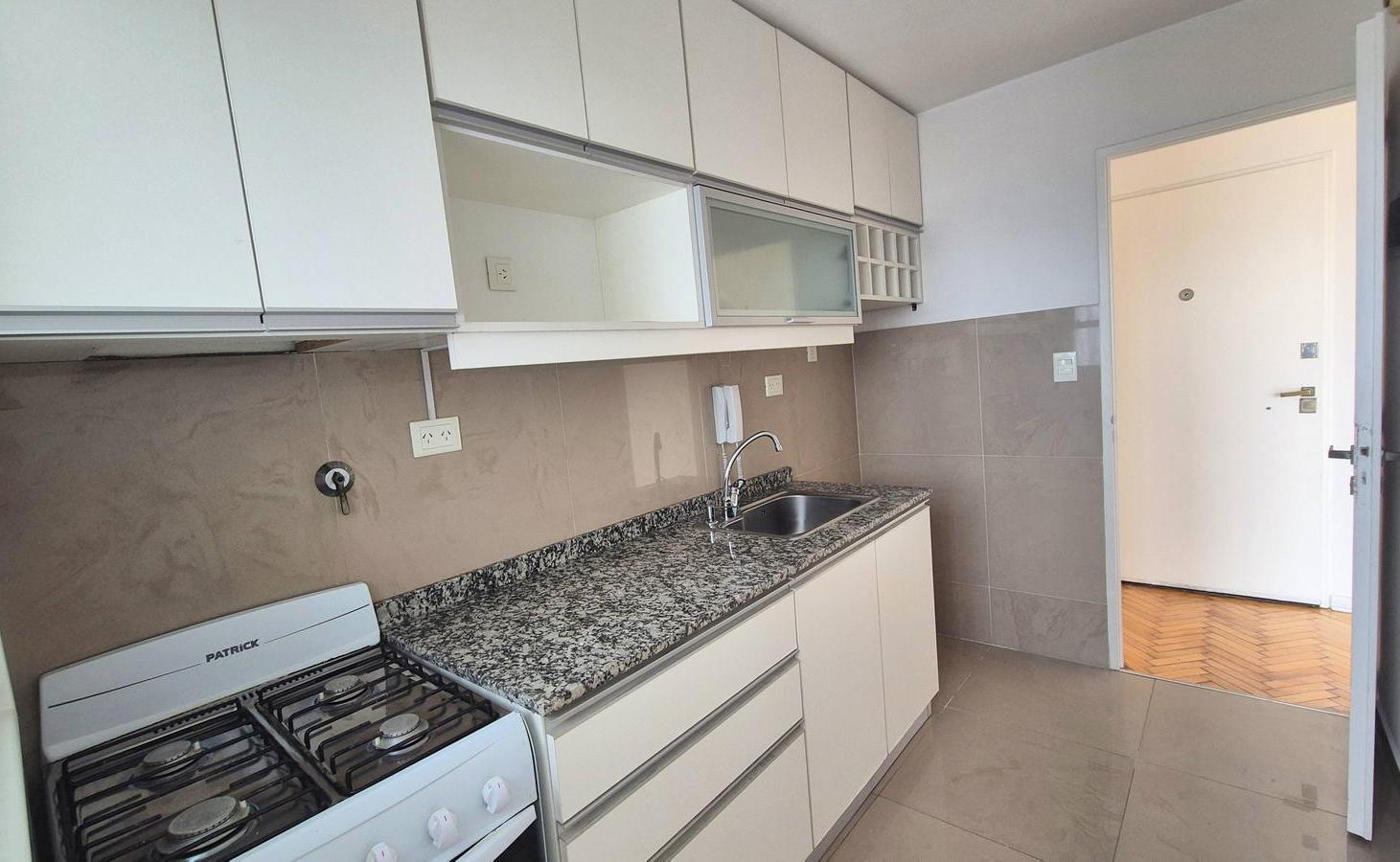 Foto de Departamento en alquiler de 3 ambientes en Recoleta. Piso 14. Vista, imagen 2