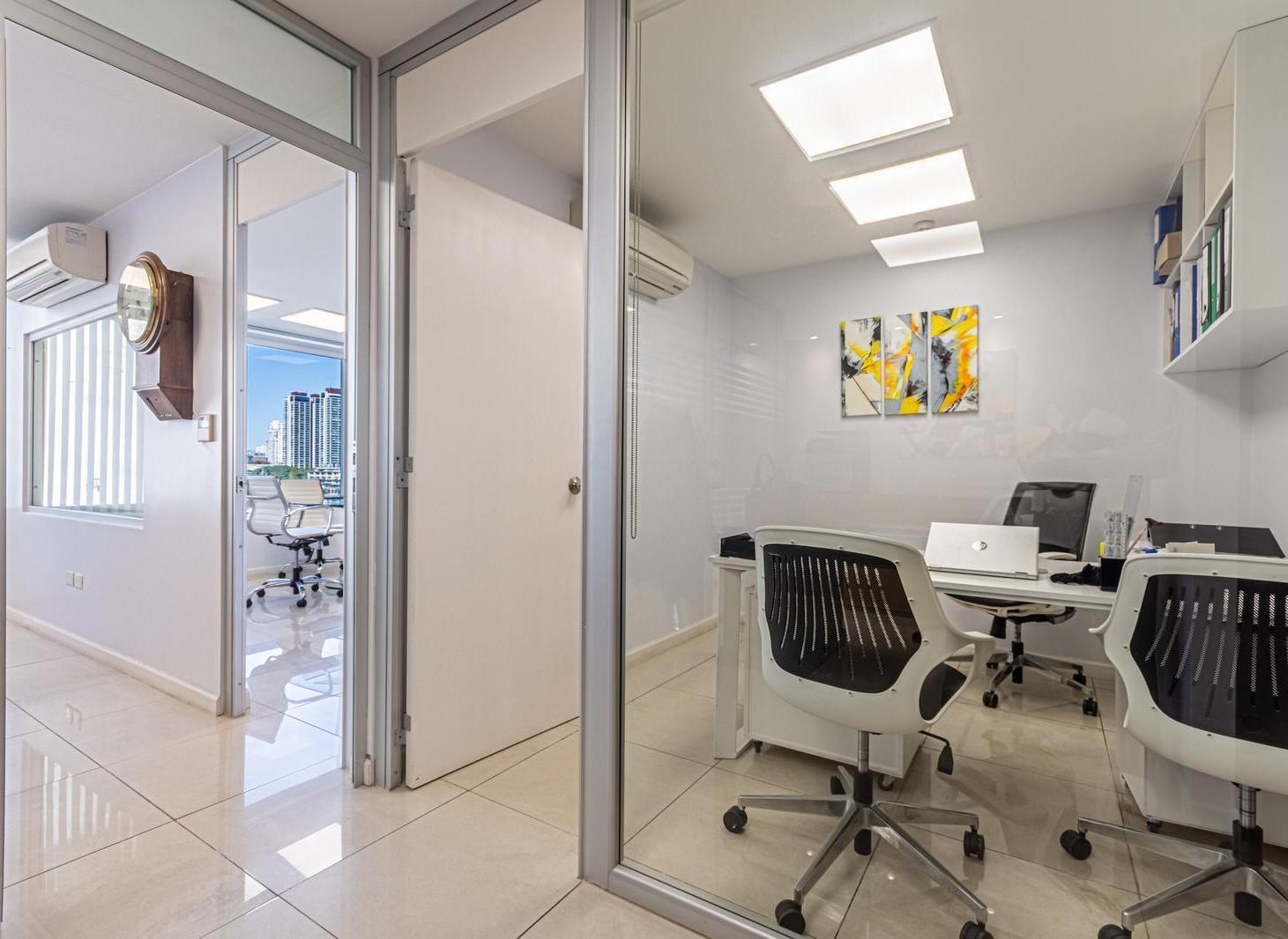 Foto de Oficina en VENTA en el BUENOS AIRES PLAZA con COCHERA PUERTO MADERO, imagen 4