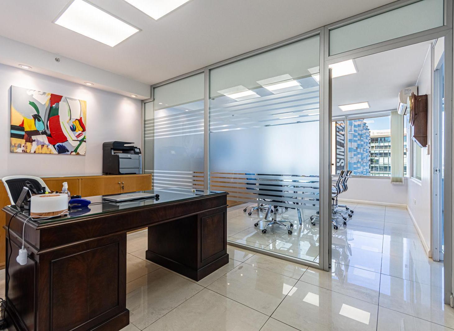 Foto de Oficina en VENTA en el BUENOS AIRES PLAZA con COCHERA PUERTO MADERO, imagen 2