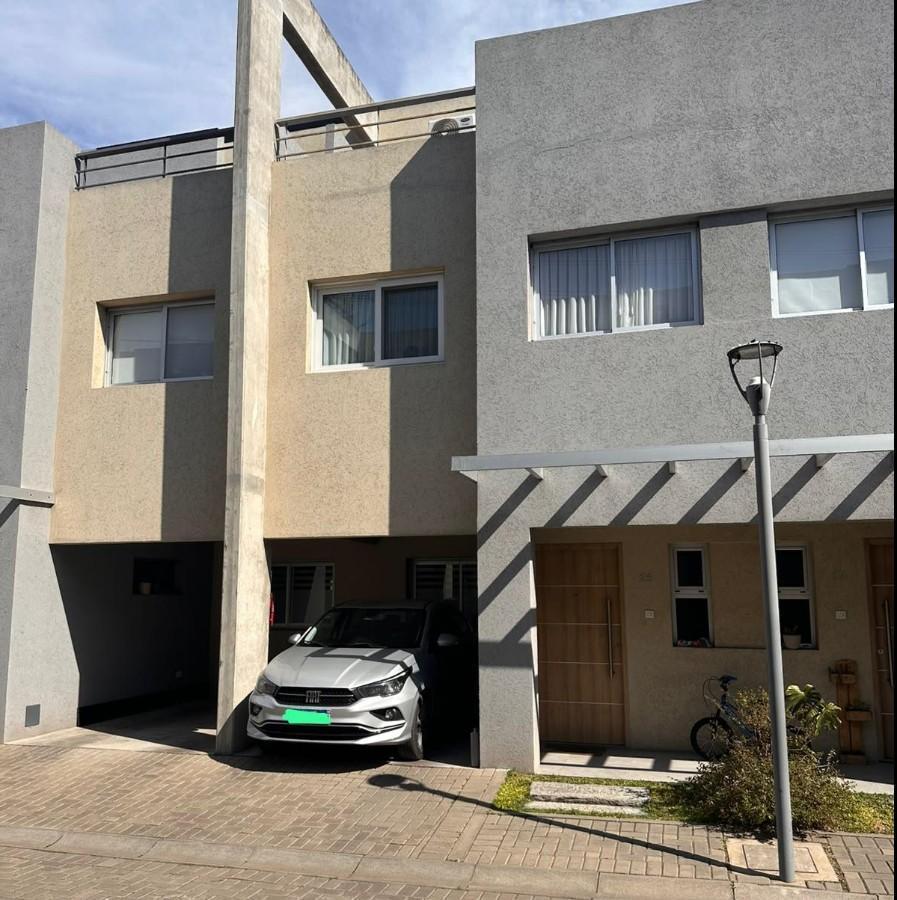 Foto de Triplex en venta en Tigre. Parrilla y jardín. Terrazas al río., imagen 3