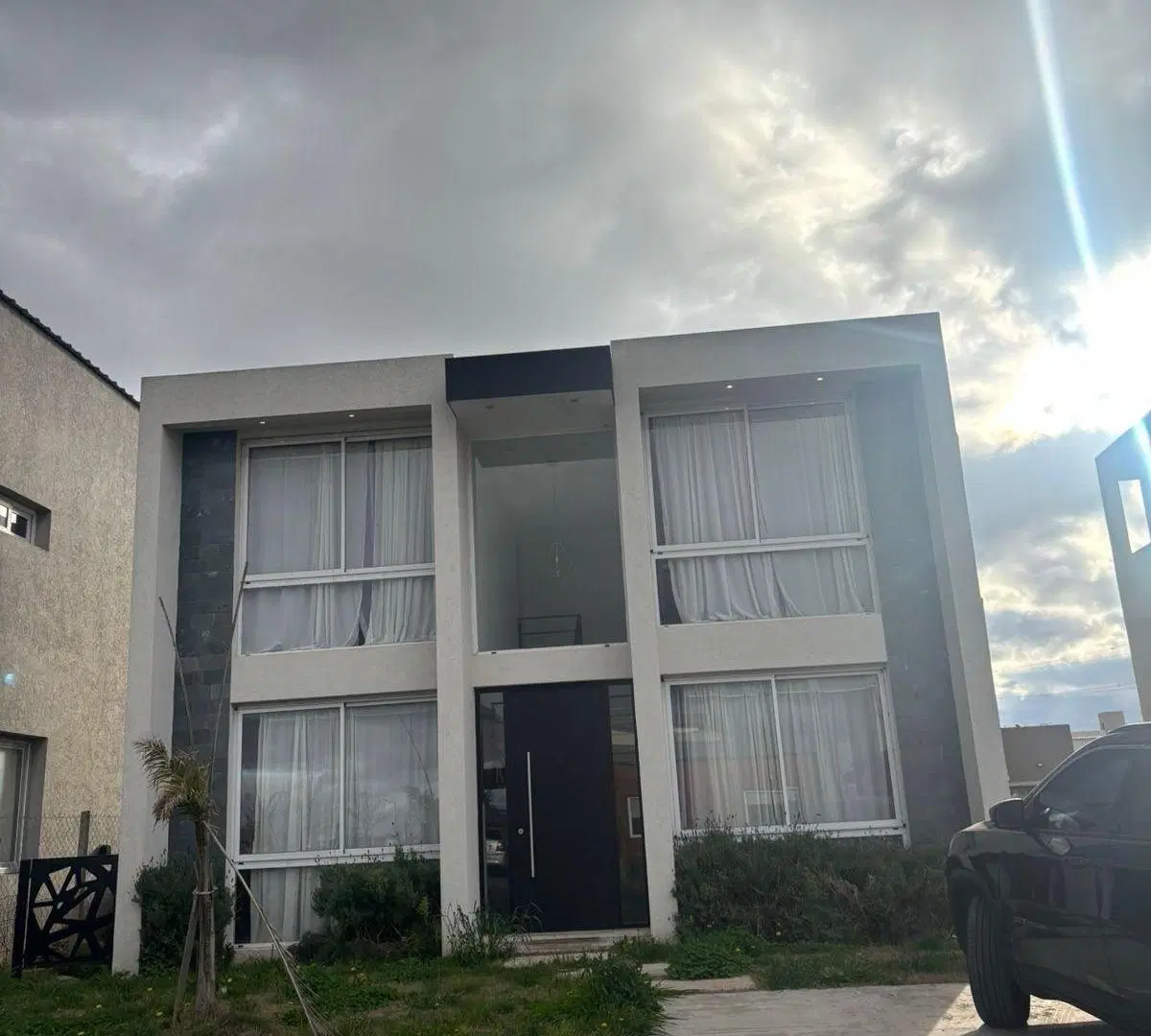 Maravillosa casa en el barrio privado Laguna azul 3