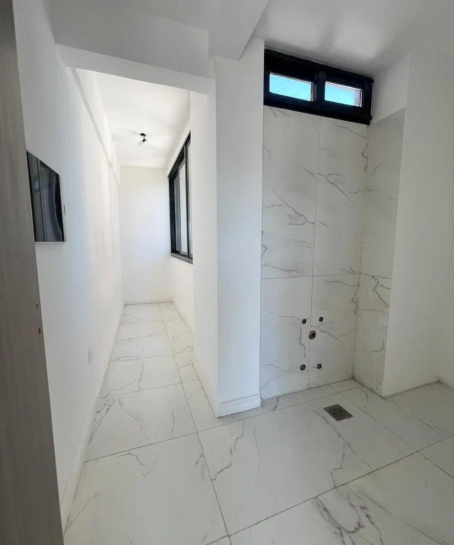 Venta Departamento Con Terraza Privada, 250M2, Lanús. 4