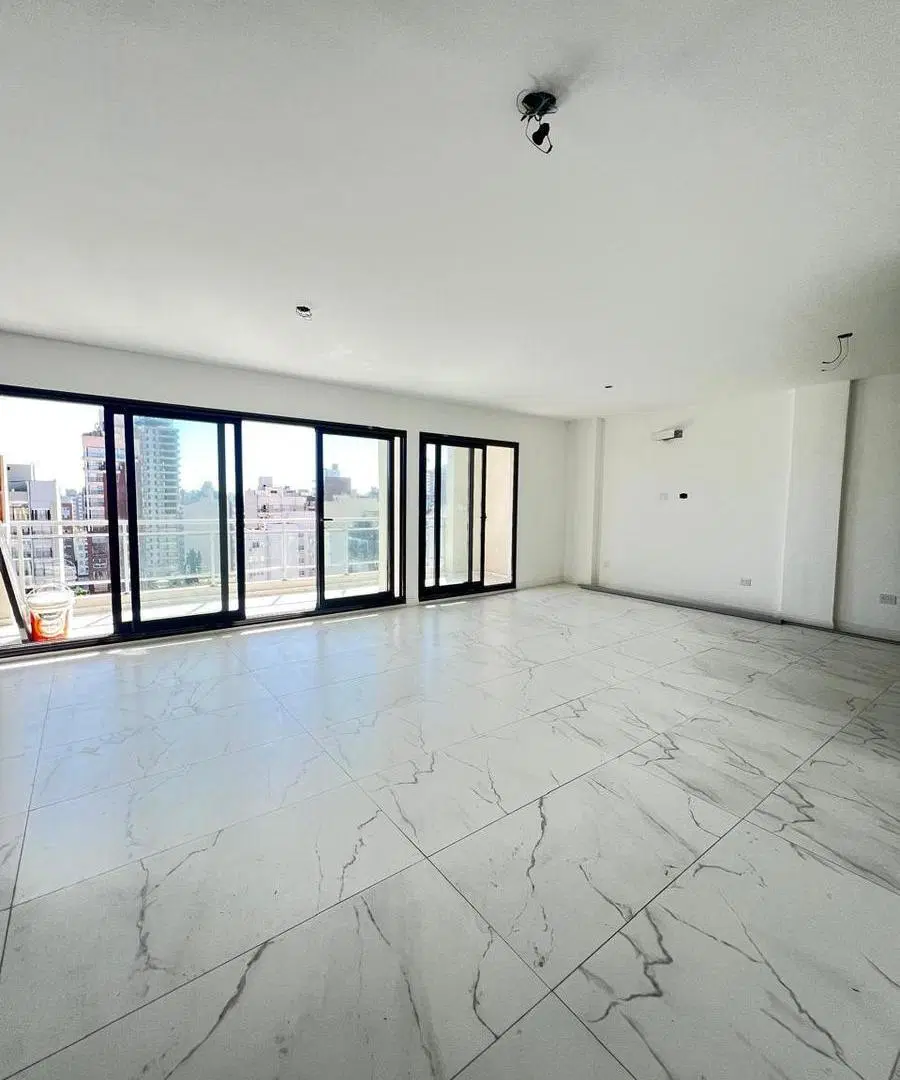Venta Departamento Con Terraza Privada, 250M2, Lanús. 2