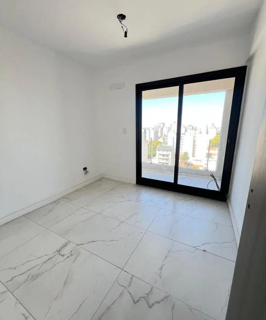Venta Departamento Con Terraza Privada, 250M2, Lanús. 8