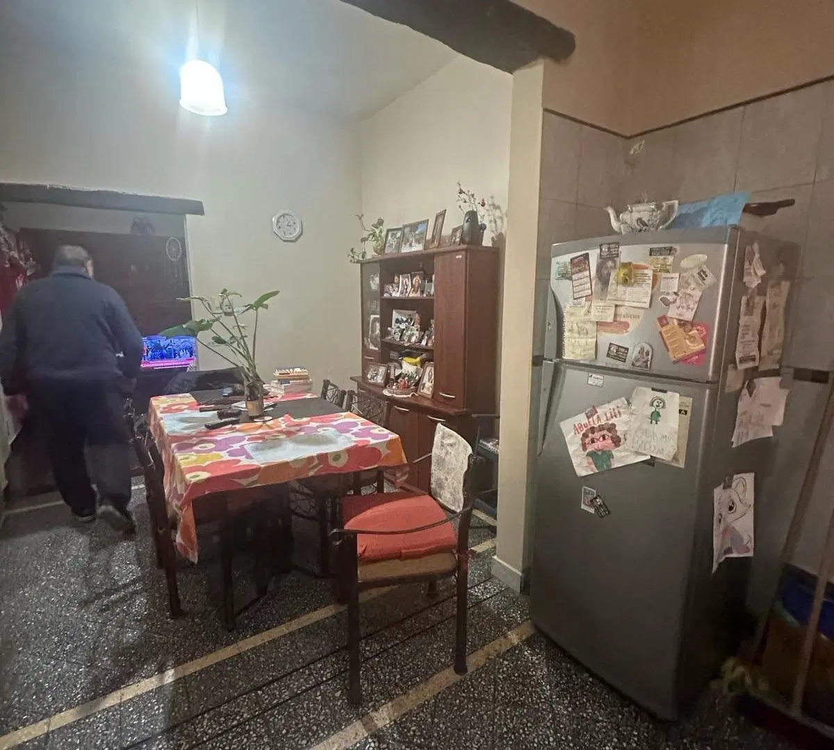 Amplio ph de 4 ambientes más un departamento y jardín 5